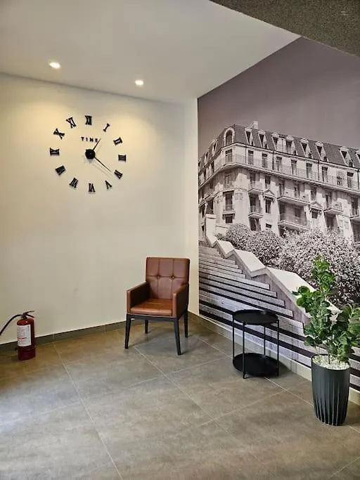 아파트 Stylish White City Residence 바쿠